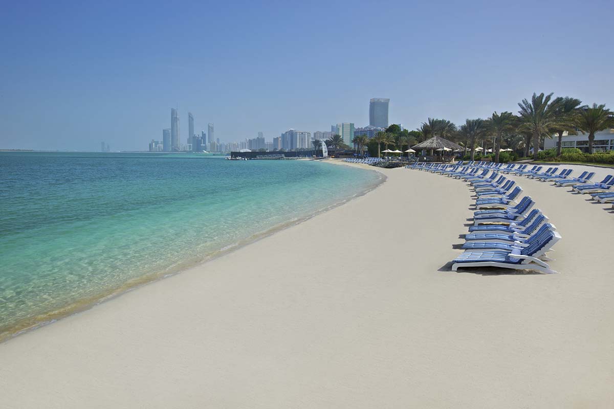 abu_dhabi_hilton_beach__2___3_-1.jpg