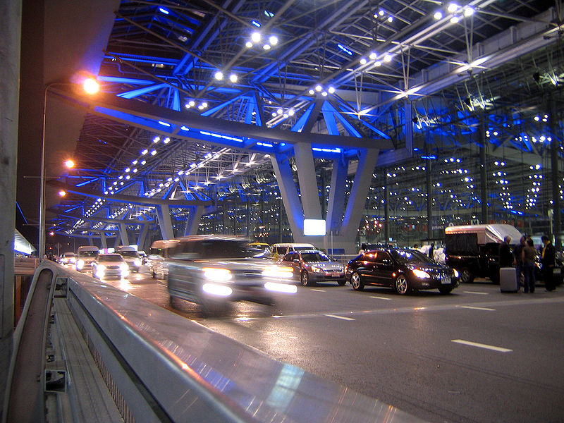 800px-Suvarnabhumi_Airport_Terminal_Building_Departures_Level.jpg