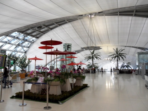 suvarnabhumi-airport-decor1.jpg