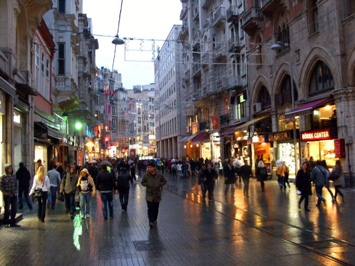 Istiklal_Street.jpg