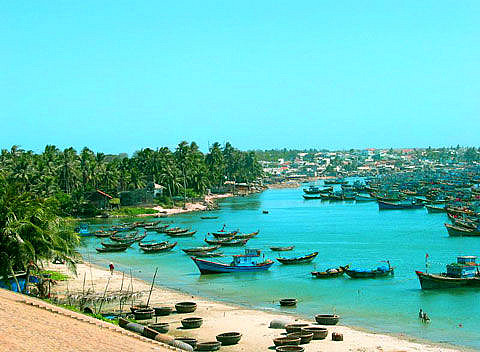 Top-10-must-see-places-in-Vietnam.jpg