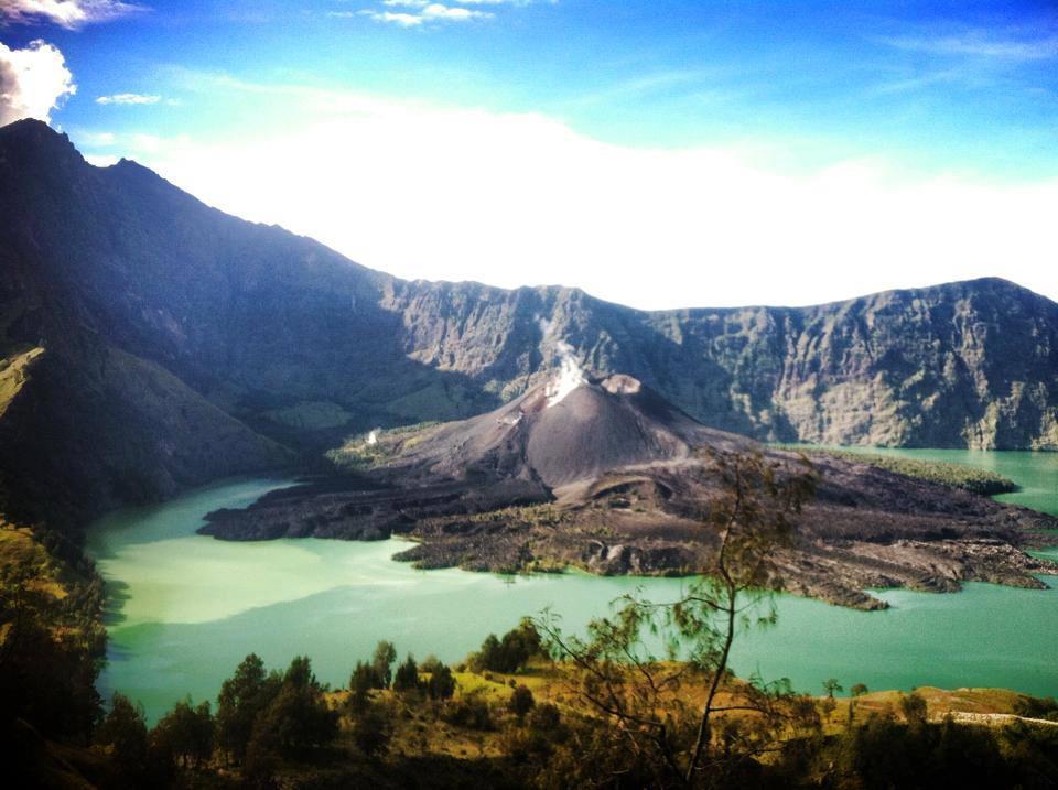 p%3A%2F%2Fwww.whileimyoungandskinny.com%2Fwp-content%2Fuploads%2F2015%2F11%2Fmount-rinjani-cover.jpg