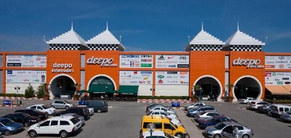 Deepo outlet. Дипо Анталья торговый. Дипо Анталья торговый центр. Депо Молл Анталья торговый центр. Анталья ТЦ Терра Сити.