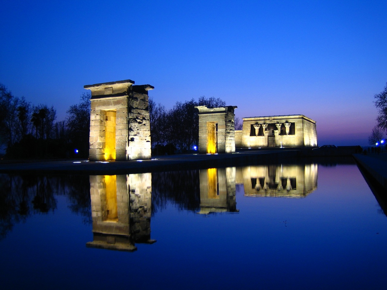 Templo_de_Debod_(Madrid)_11.jpg