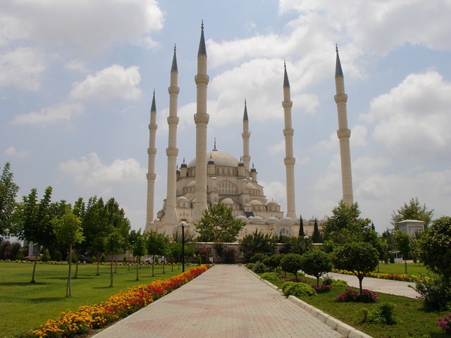 sabanci-mosque-in-adana-turkey.jpg