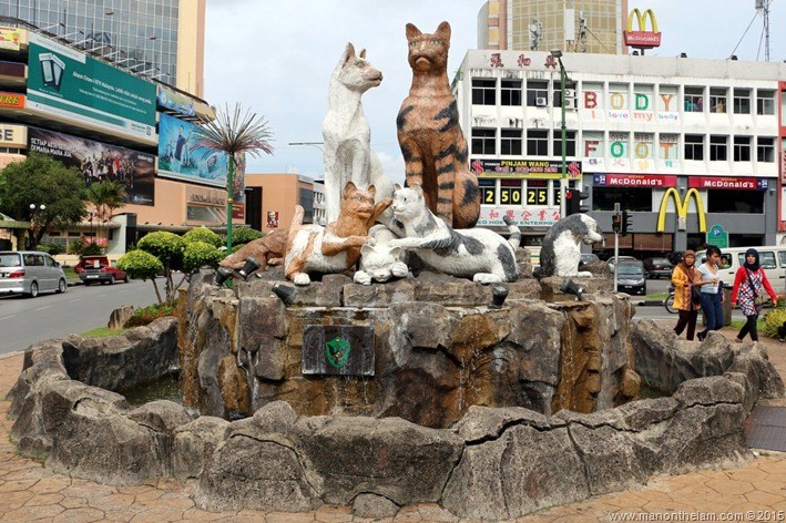 Cat-City-Kuching-Borneo-Malaysia-640.jpg