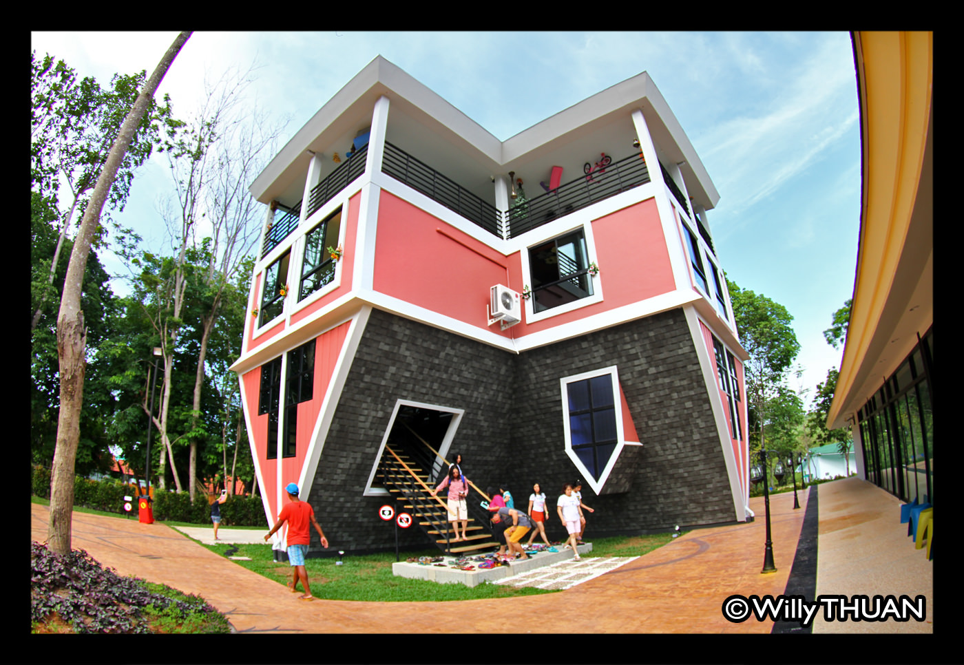 phuket-upside-down-house.jpg