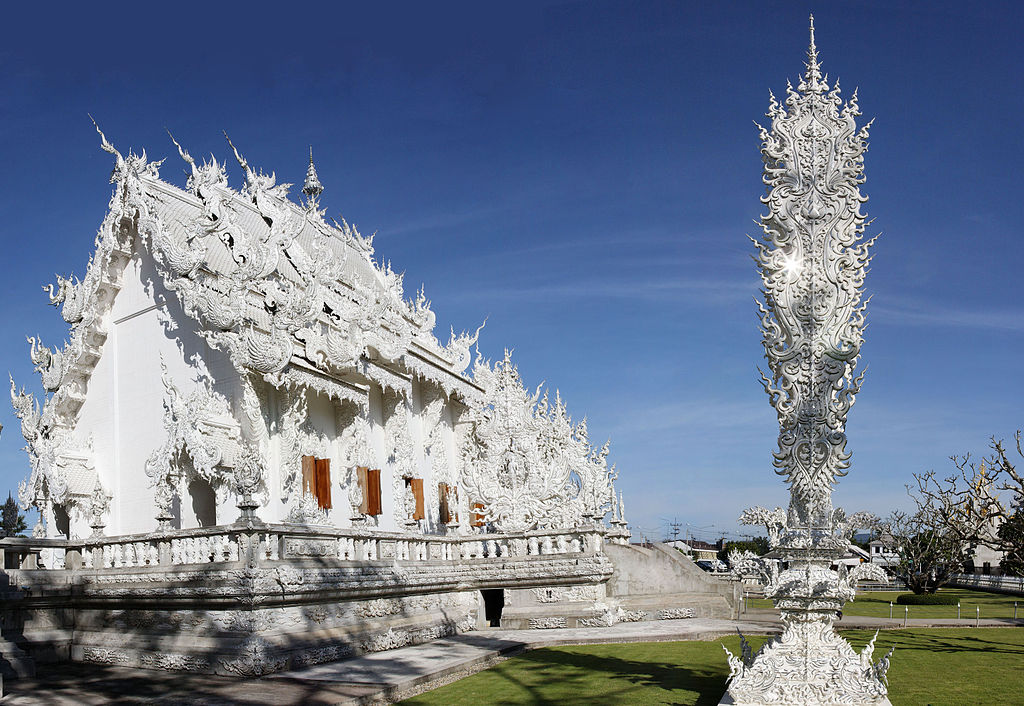 1024px-Wat_Rong_Khun-pano-1.jpg