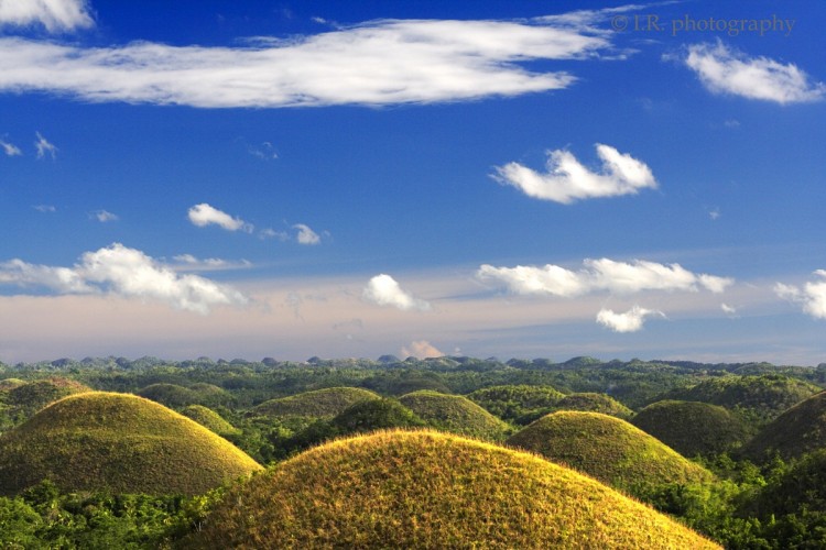 chocolate-hills-philippines.jpg