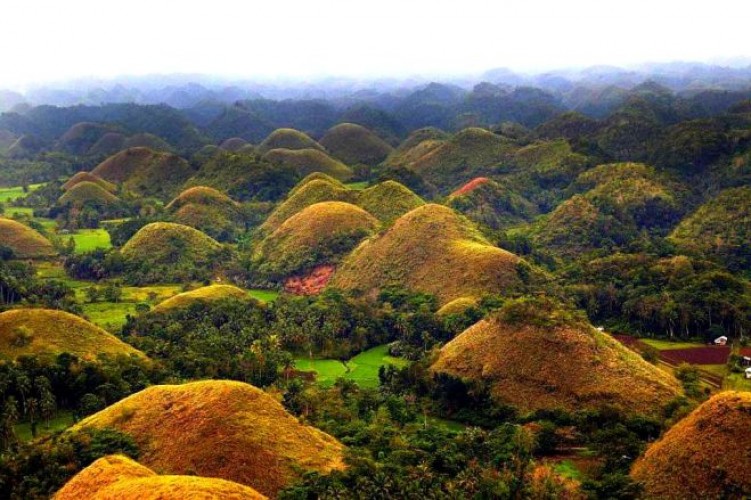 chocolate-hills-philippines-1.jpg