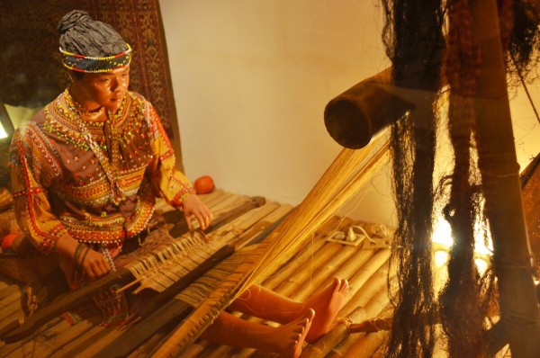 Weaving-Tribes-of-Mindanao-600x398.jpg