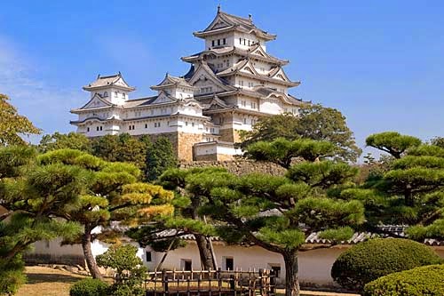 Himeji-Castle_General-view_3126.jpg