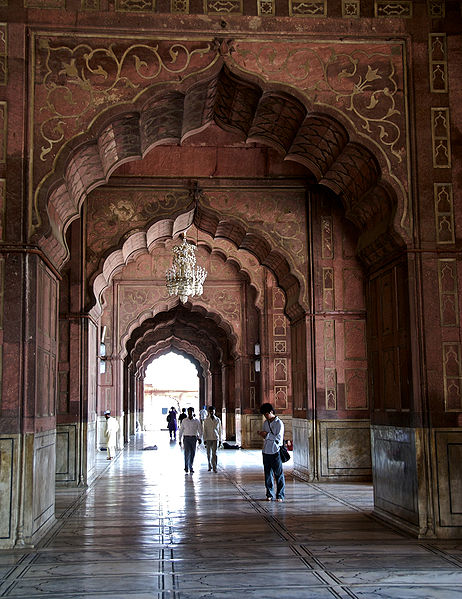 462px-Detail_of_the_arches_inside_Jama_Masjid%2C_Delhi.jpg