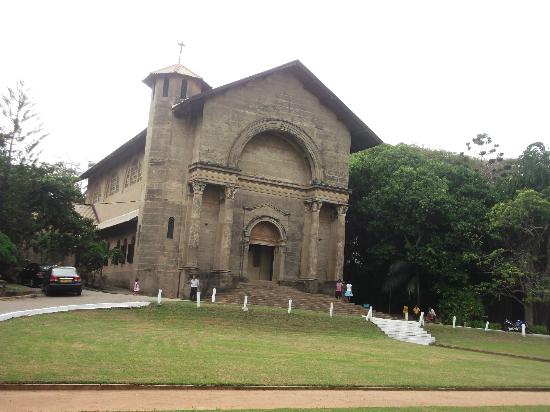 st-thomas-chapel.jpg