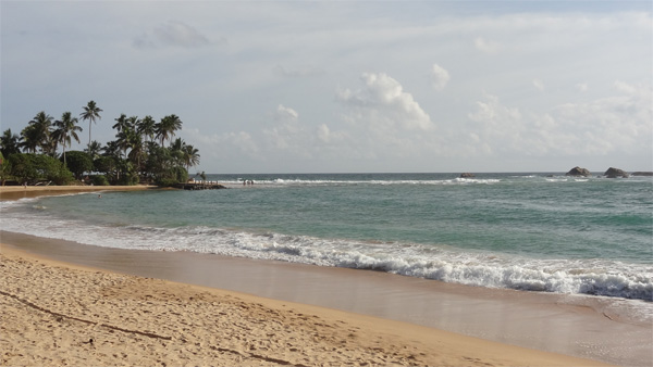 Hikkaduwa-beach-behind-Coral-Gardens-Hotel.jpg