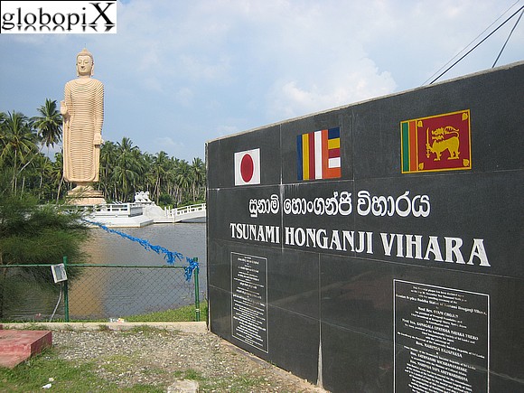 tsunami-honganji-vihara.jpg