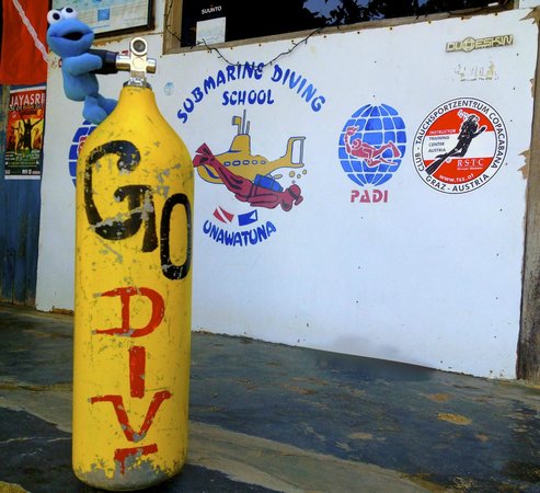 submarine-diving-school.jpg