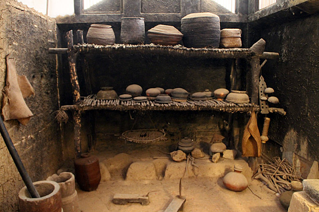 Very-Old-Sri-Lankan-Kitchen.jpg