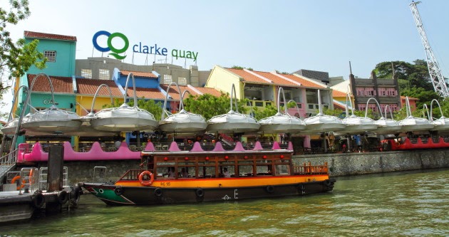 The%2520popular%2520nightlife%2520hub%2520of%2520Clarke%2520Quay%2520in%2520Singapore.jpg