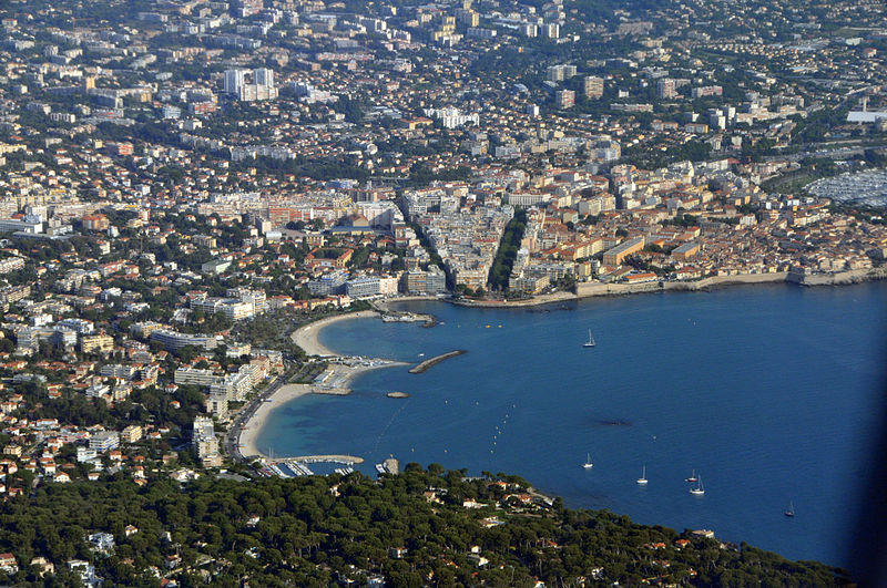 800px-Antibes_%281%29.jpg