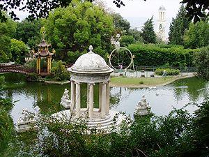 300px-Villa_Durazzo-Pallavicini_-_the_lake.jpg