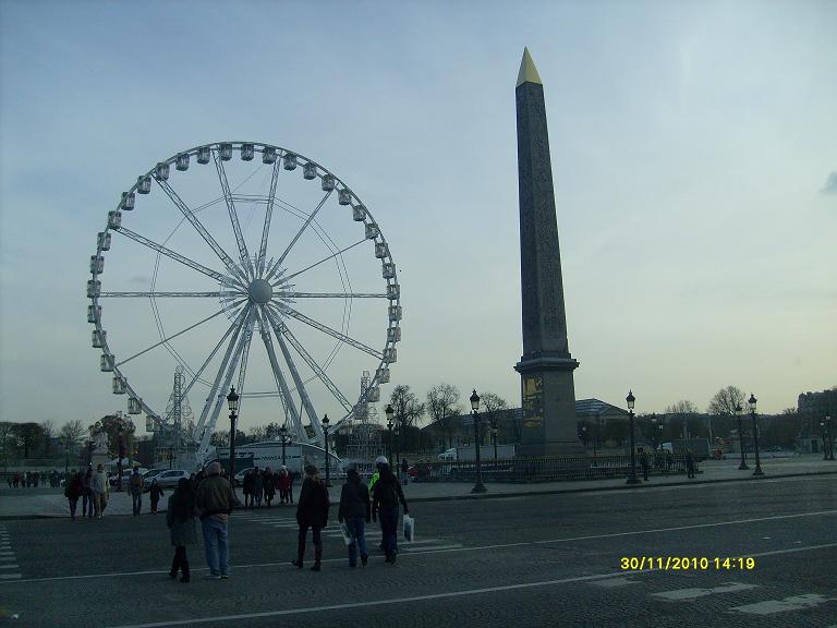 72196d1291427101-traveling-paris-november-2010-eye-paris-3500-yr-old-obelisk.jpg
