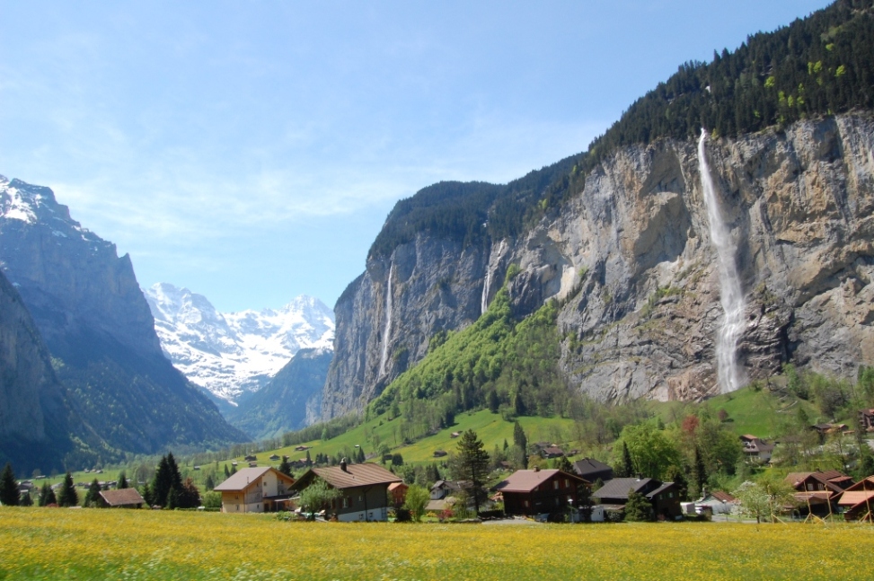 Lauterbrunnen_Bernese_Oberland.jpg