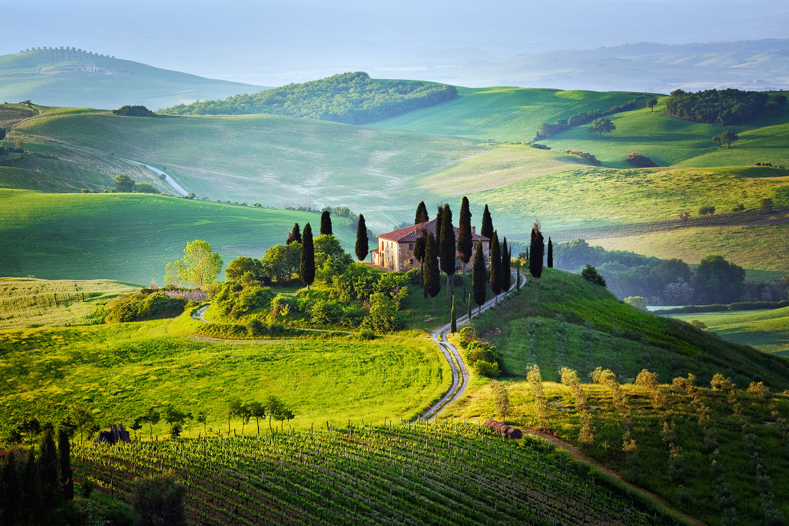 Amazing-natural-view-of-Tuscany-Italy.jpg