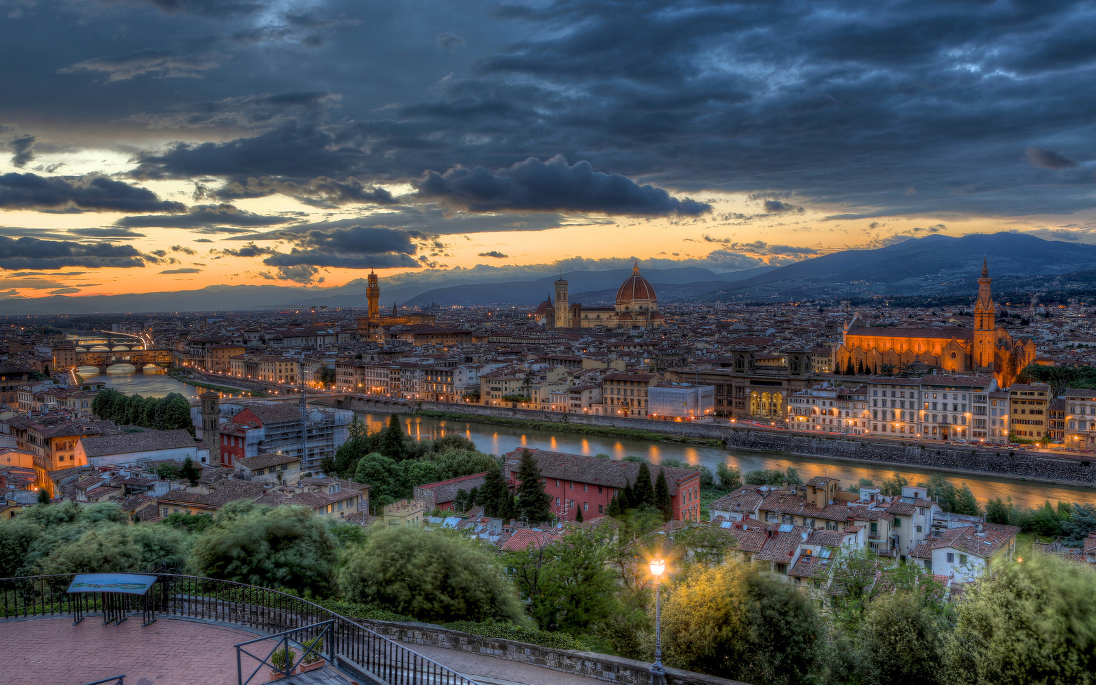overlook-of-Florence-Tuscany-Italy.jpg