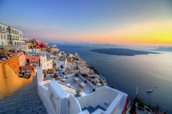 santorini.jpg