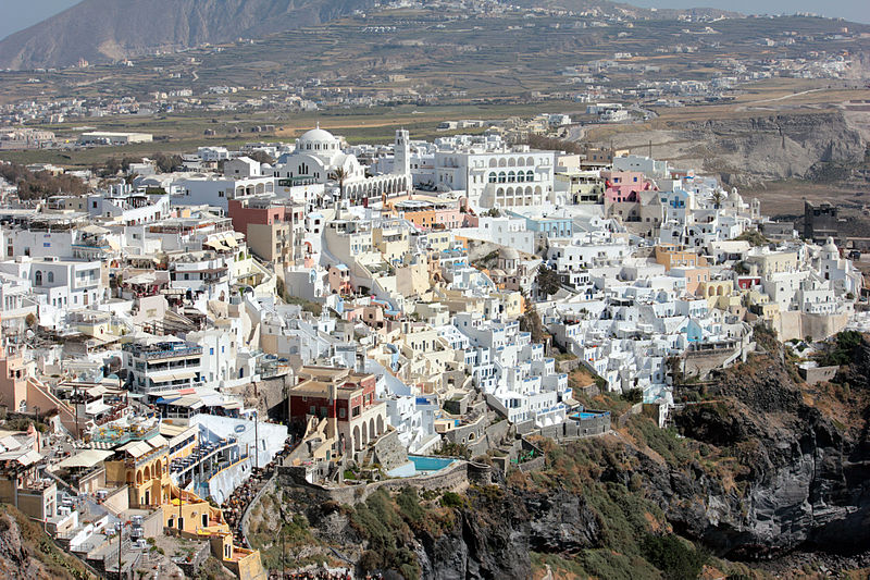 Santorinis-main-town-Fira.jpg