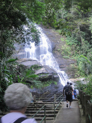 waterfall-photo_1349613-770tall.jpg