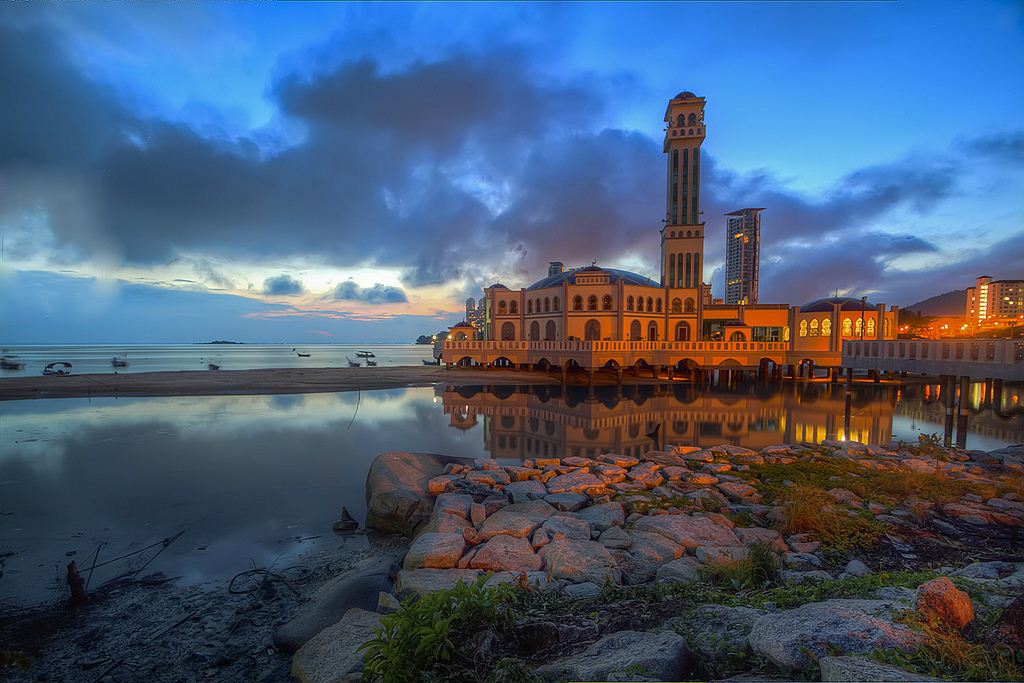 Floating-Mosque-in-Penang-2.jpg