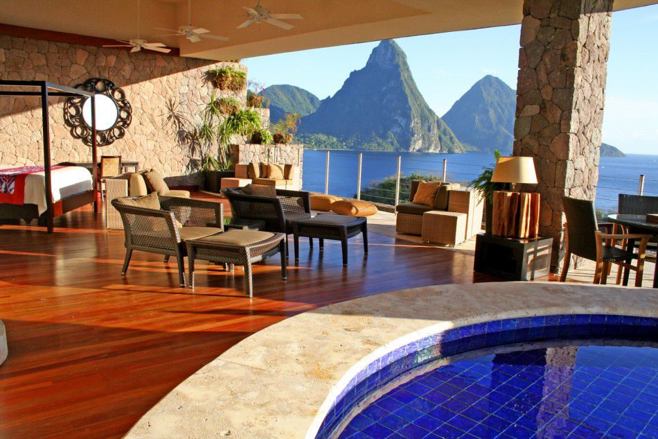 he-Jade-Mountain-Club-or-book-the-Celestial-Terrace-for-a-private-dinner-under-the-blazing-stars.jpg