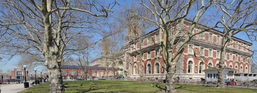 the-12-million-immigrants-who-entered-America-through-the-golden-door-of-Ellis-Island.jpg