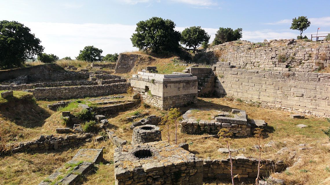 Archaeological-Site-of-Troy.jpg
