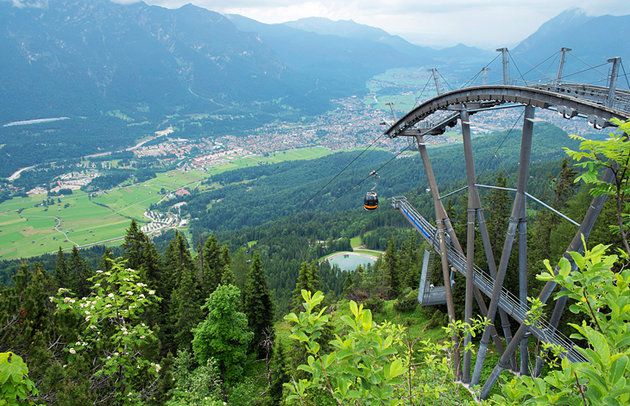 -the-Hausbergh%C3%B6he-from-where-the-Kreuzwanklbahn-continues-to-the-Kreuzwankln-at-1550-meters.jpg