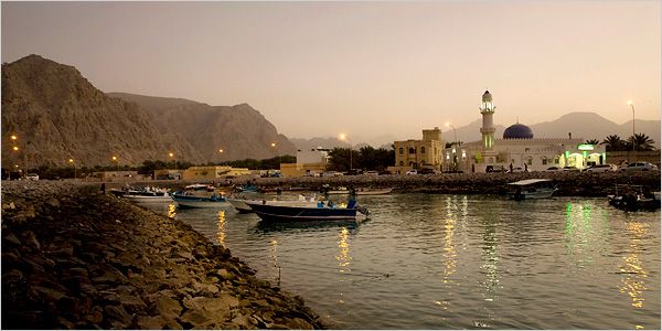 Khasab-is-a-city-in-Musandam-Peninsula-Oman-and-home-to-about-18000-inhabitants..jpg