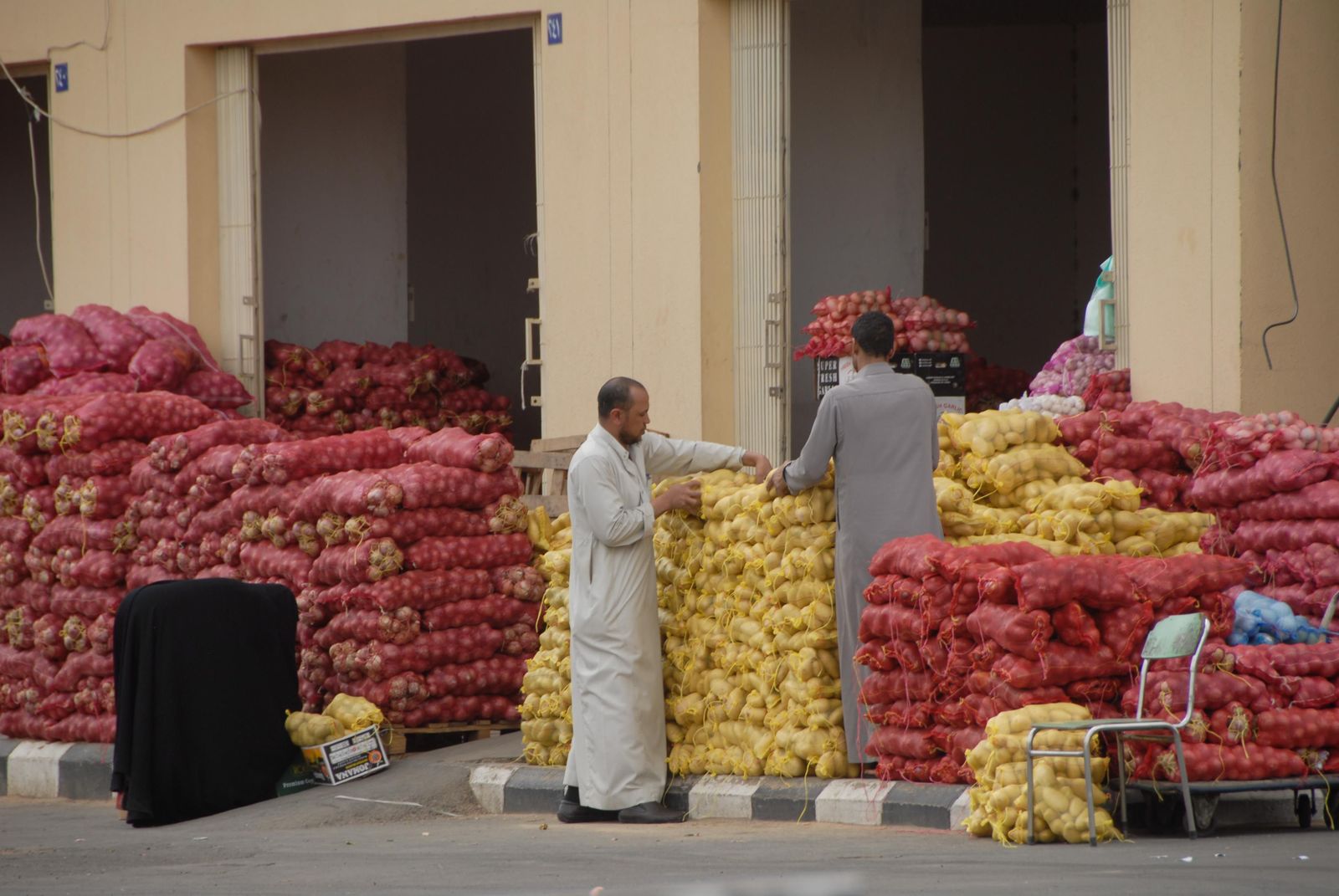 ay-I-don%E2%80%99t-really-recall-that-the-average-Saudi-diet-is-so-full-of-potatoes-or-of-onions.jpg