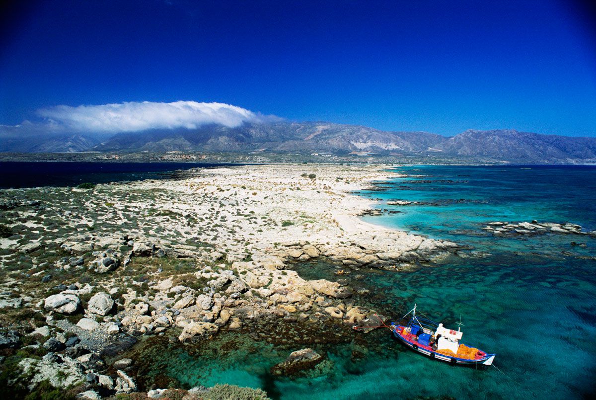 sland-is-an-island-located-close-to-the-southwestern-corner-of-the-Mediterranean-island-of-Crete.jpg