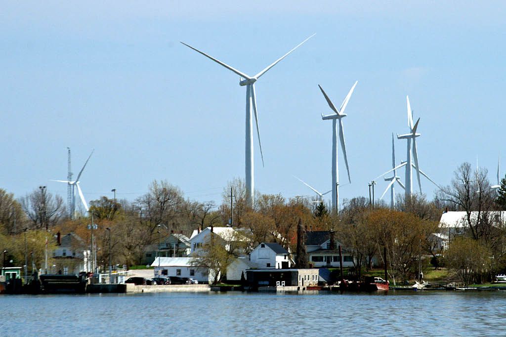 Wolfe-Island-can-be-accessed-by-ferry-from-both-Canada-and-the-United-States.jpg