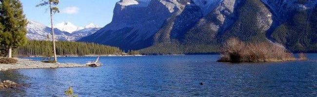 Lake-Minnewanka-Banff-National-Park-Tourism-Media-640x198.jpg