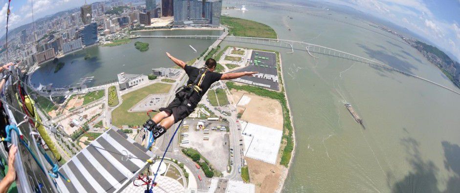 The-world%E2%80%99s-highest-Bungy-jump-Macau-China.jpg