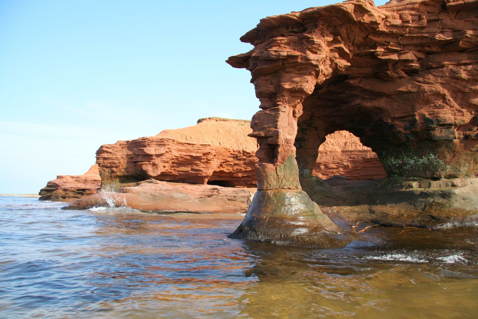 The-coast-of-Prince-Edward-Island-around-Cavendish.jpg