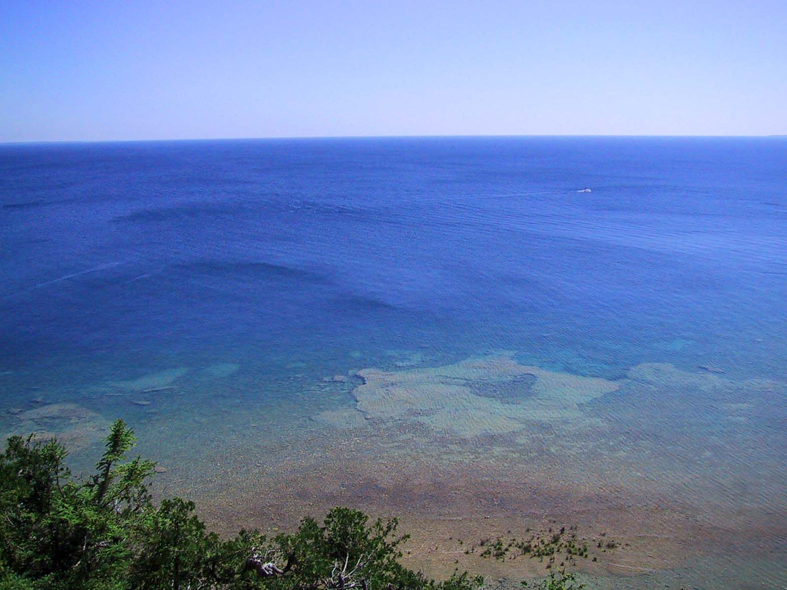 -Great-Lakes.-It-is-the-second-largest-by-surface-area-and-the-third-largest-by-volume-of-water..jpg