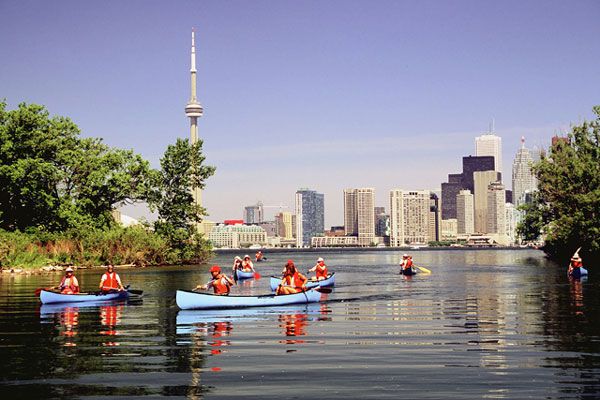 rom-downtown-with-a-beautiful-view-of-Lake-Ontario-on-one-side-and-the-city-skyline-on-the-other.jpg