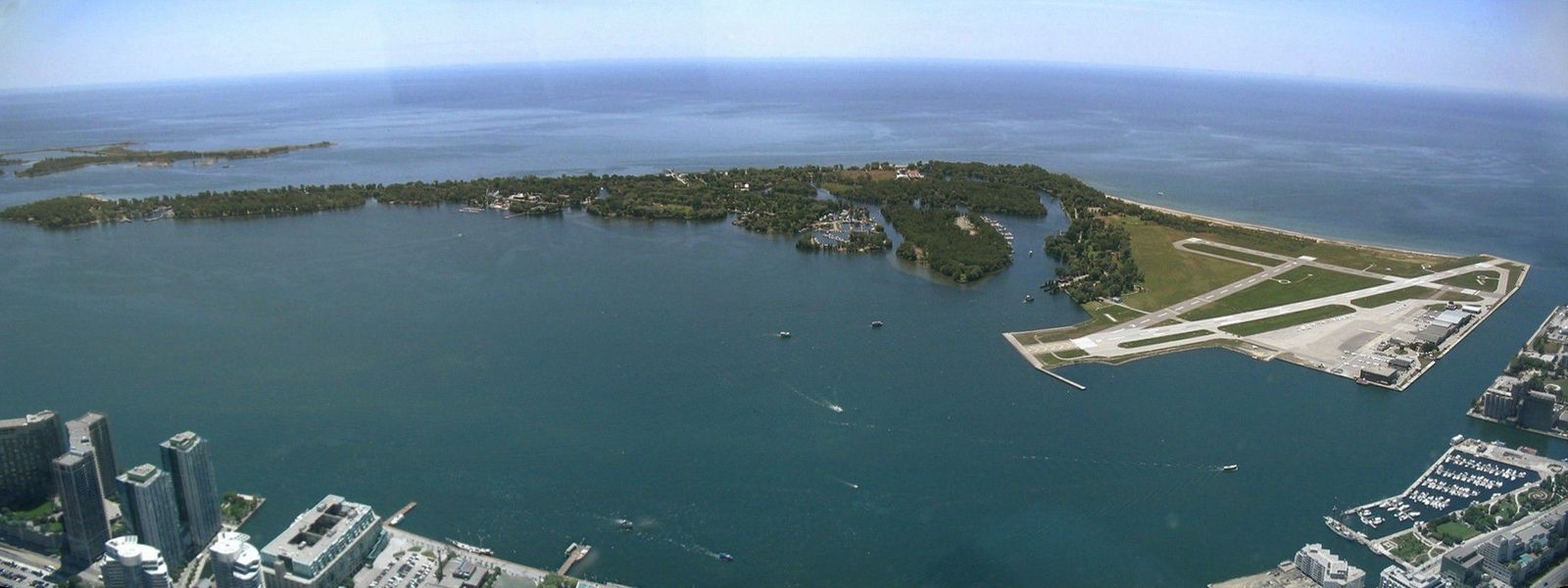 Panorama-of-Toronto-Islands-viewed-from-the-CN-Tower..jpg