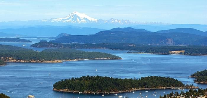 he-northwest-corner-of-the-contiguous-United-States-between-the-US-mainland-and-Vancouver-Island.jpg