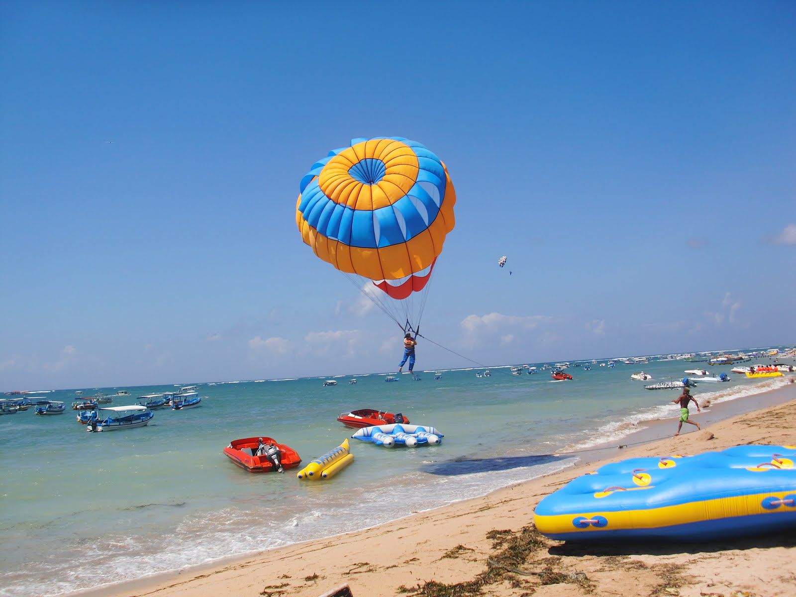 Fishermen-boat-at-Tanjung-benoa-beach-Bali-Bali-Hello-Travel.jpg