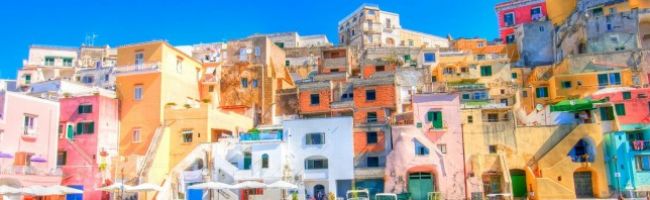 Procida-is-a-small-island-in-the-Bay-of-Naples-in-southern-Italy-940x198.jpg